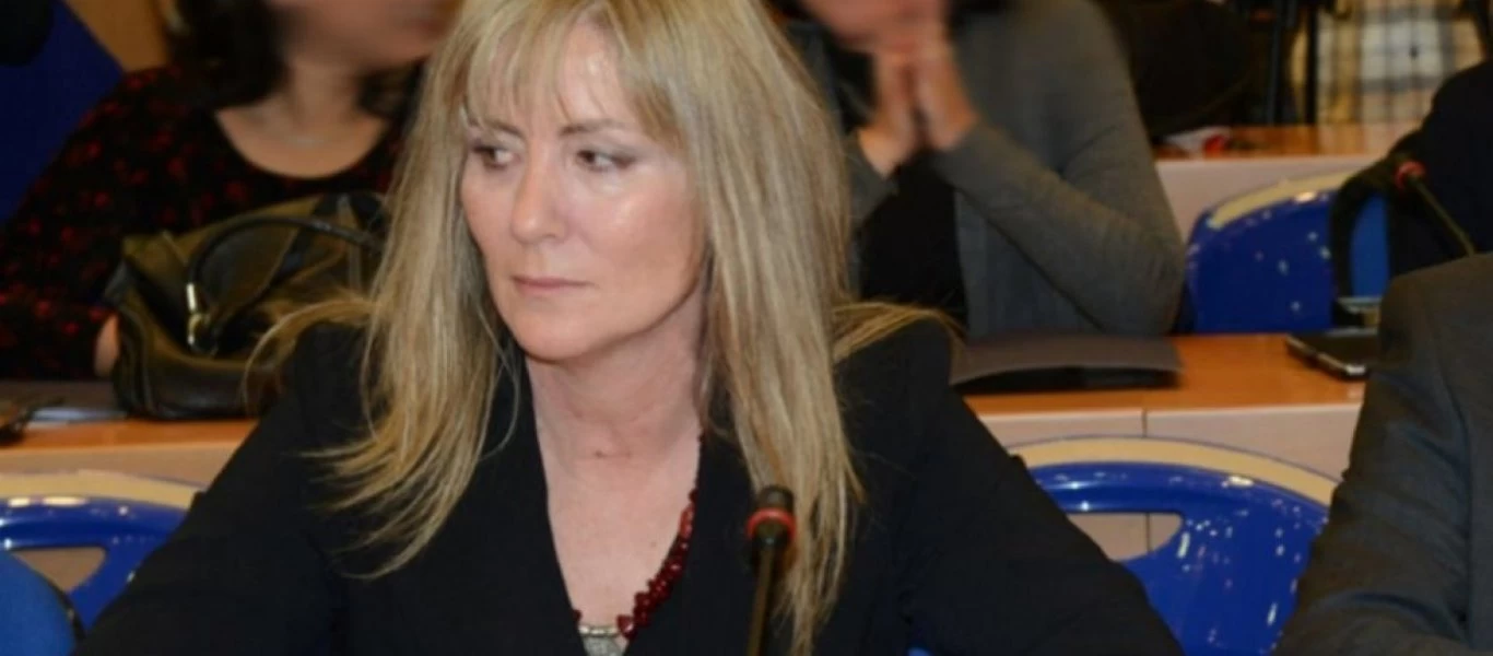 Η κυβέρνηση με νομοσχέδιο απομακρύνει την εισαγγελέα διαφθοράς Ε.Τουλουπάκη που χειρίστηκε την υπόθεση Novartis